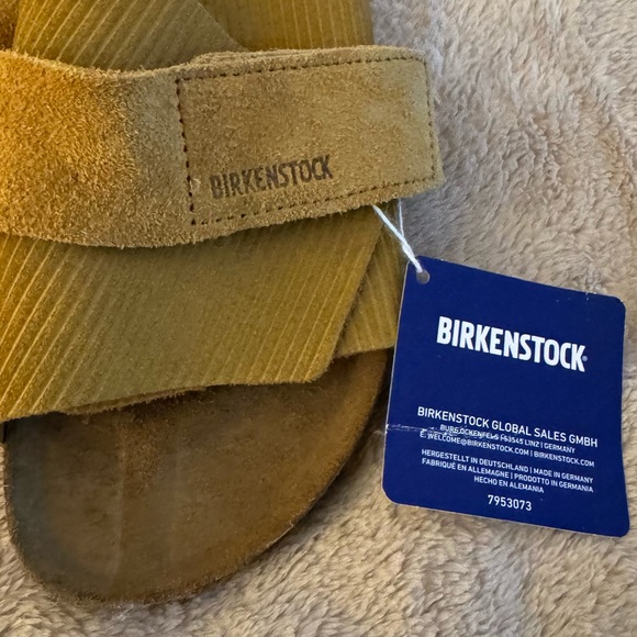 Kyoto
Suede Embossed NWT Size 37 - Picture 5 of 7